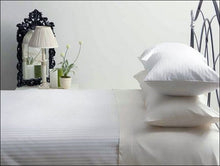 Load image into Gallery viewer, 300 TC Fitted Sheets