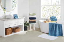Load image into Gallery viewer, Products Meadow Towel Set
